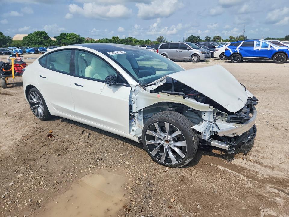 Photo 4 from auction – 2025 TESLA MODEL 3 with VIN 5YJ3E1EA0SF976001