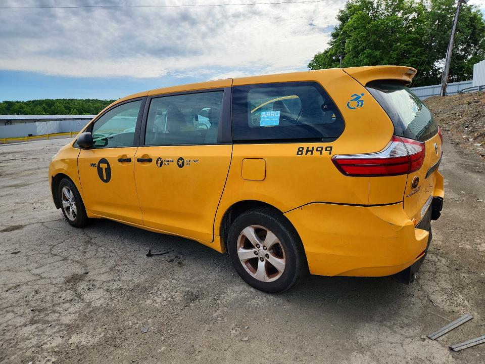 Photo 2 from auction – 2017 TOYOTA SIENNA with VIN 5TDZZ3DC1HS859903