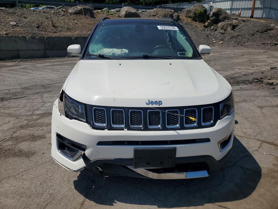 Photo 5 from auction – 2018 JEEP COMPASS with VIN 3C4NJDCB6JT373801