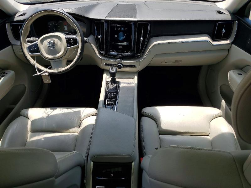 Photo 8 from auction – 2018 VOLVO XC60 with VIN YV4A22RLXJ1017467