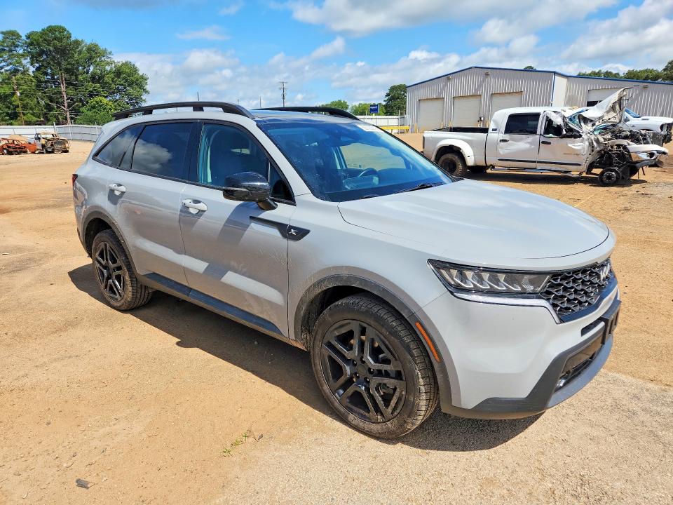 Photo 4 from auction – 2023 KIA SORENTO with VIN 5XYRHDLFXPG231578