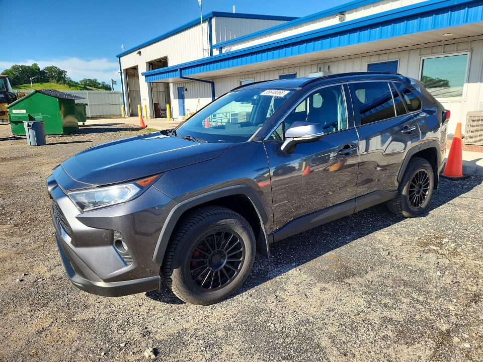 Photo 1 from auction – 2020 TOYOTA RAV4 with VIN 2T3P1RFV8LC128944