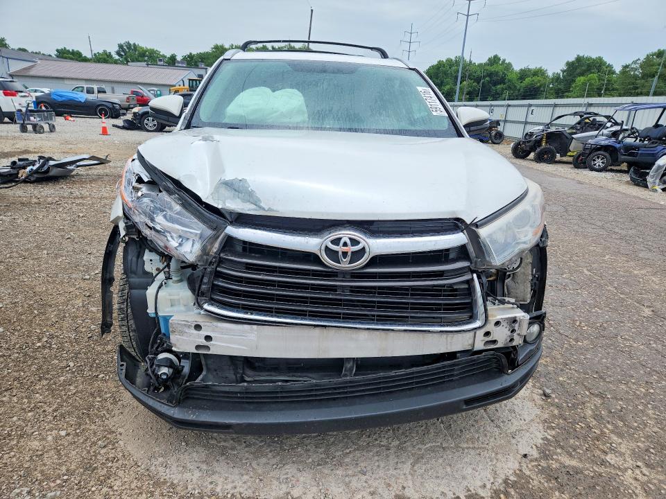 Photo 5 from auction – 2016 TOYOTA HIGHLANDER with VIN 5TDJKRFH1GS302551