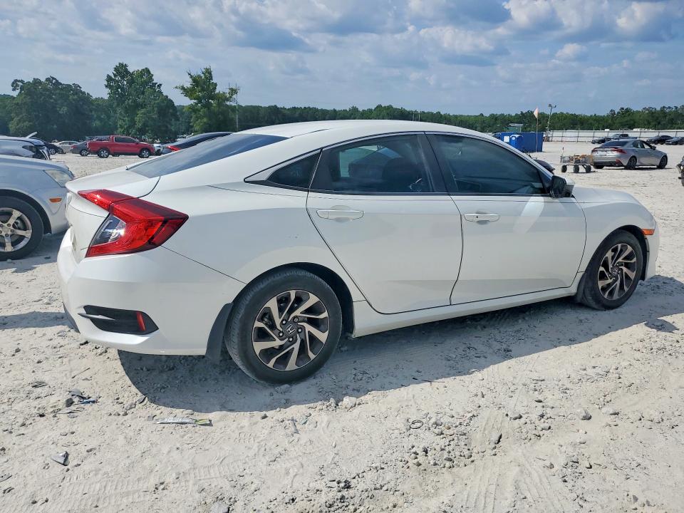 Photo 3 from auction – 2016 HONDA CIVIC with VIN 19XFC2F78GE069926