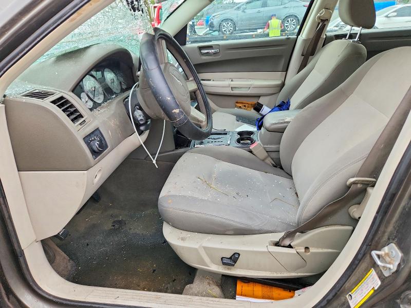 Photo 7 from auction – 2008 CHRYSLER 300 with VIN 2C3KA43R68H109534
