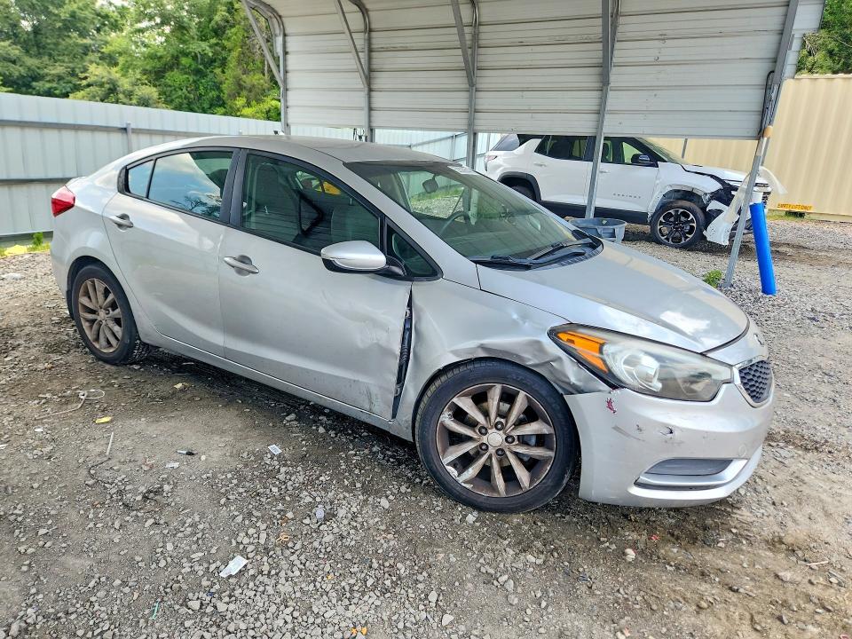 Photo 4 from auction – 2016 KIA FORTE with VIN KNAFK4A66G5445013