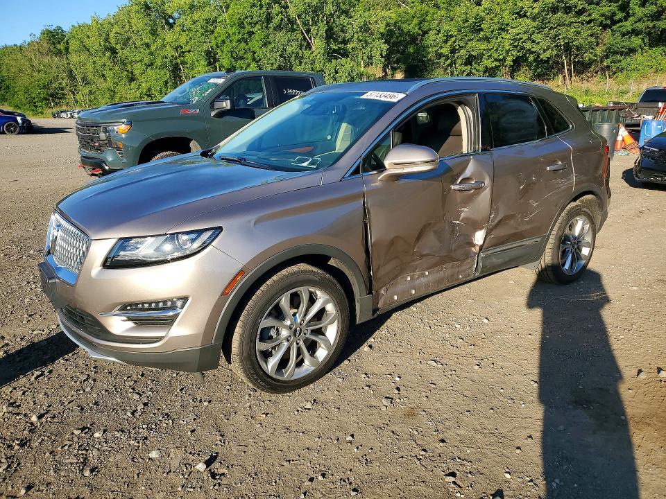 LINCOLN MKC 2019 с VIN 5LMCJ2D9XKUL16329 - Снимка от търг