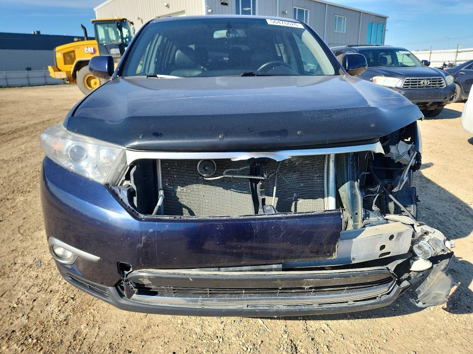 Photo 5 from auction – 2013 TOYOTA HIGHLANDER with VIN 5TDBK3EH8DS230942
