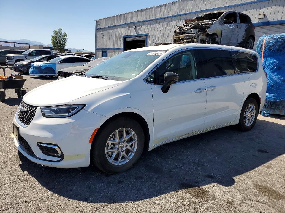 CHRYSLER PACIFICA 2024 with VIN 2C4RC1BG0RR158632 - Photo from auction