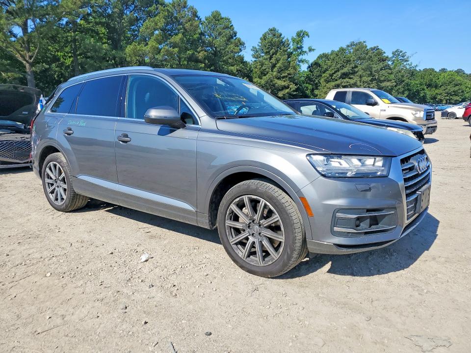 Photo 4 from auction – 2018 AUDI Q7 with VIN WA1VAAF79JD027988
