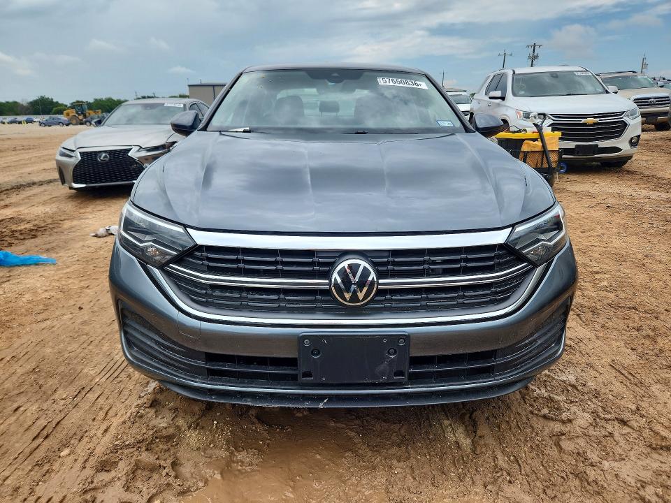 Photo 5 from auction – 2024 VOLKSWAGEN JETTA with VIN 3VWEM7BU4RM037773