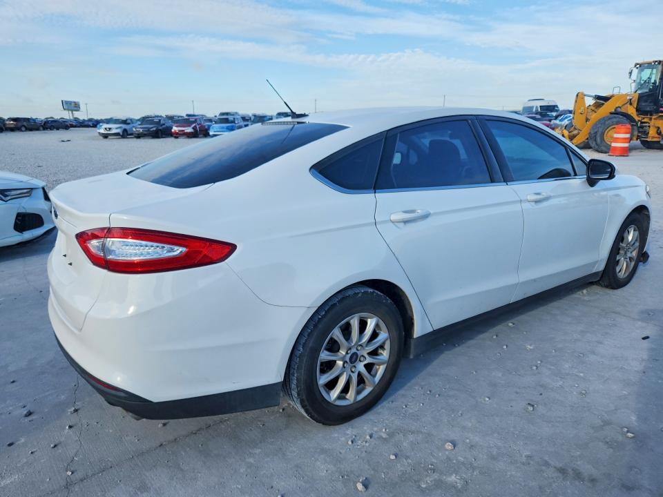 Photo 3 from auction – 2016 FORD FUSION with VIN 3FA6P0G72GR314502