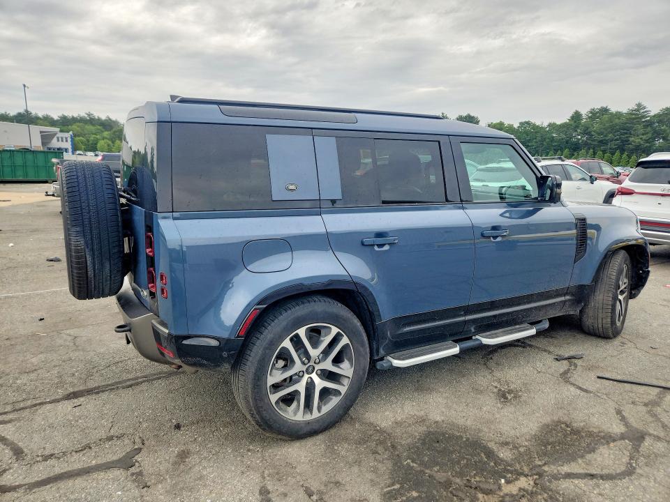Photo 3 from auction – 2023 LAND ROVER DEFENDER with VIN SALE2EEU3P2115675