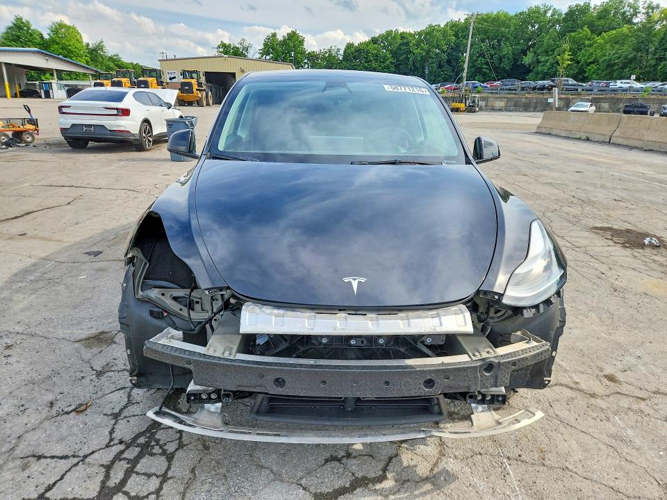Photo 5 from auction – 2022 TESLA MODEL Y with VIN 7SAYGAEE1NF536105