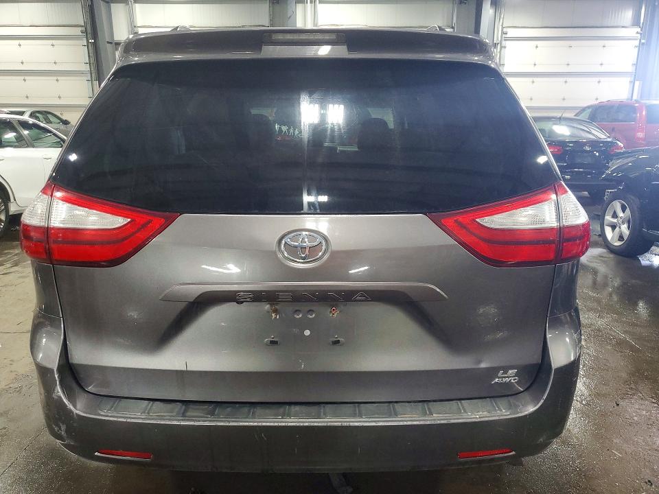 Photo 6 from auction – 2017 TOYOTA SIENNA with VIN 5TDJZ3DC9HS155199