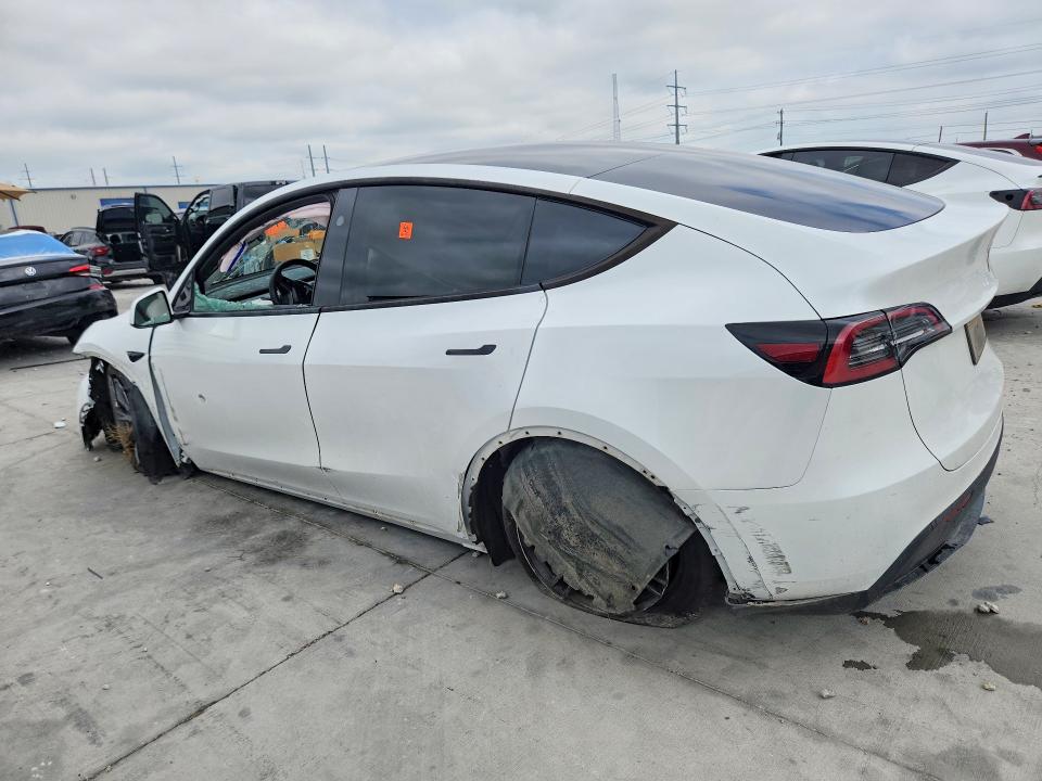Photo 2 from auction – 2024 TESLA MODEL Y with VIN 7SAYGDEDXRA303951