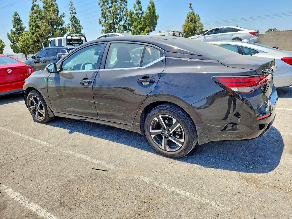 Снимка 2 от търг – 2025 NISSAN SENTRA с VIN 3N1AB8CV3SY337102