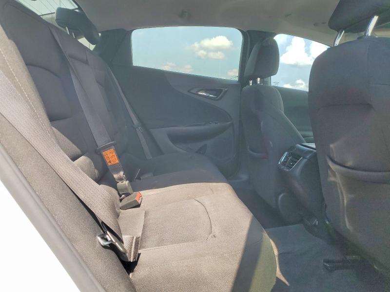 Photo 10 from auction – 2020 CHEVROLET MALIBU with VIN 1G1ZD5ST7LF043454
