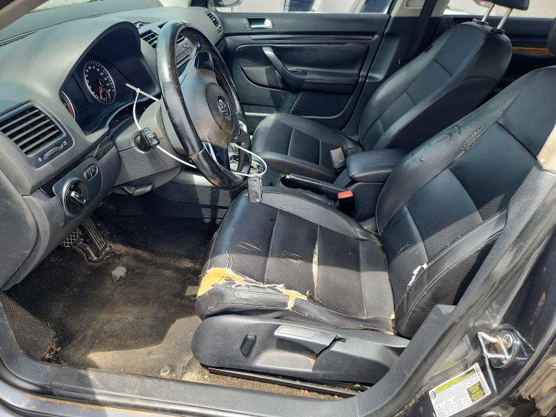 Photo 7 from auction – 2010 VOLKSWAGEN JETTA with VIN 3VWRX7AJ7AM050862