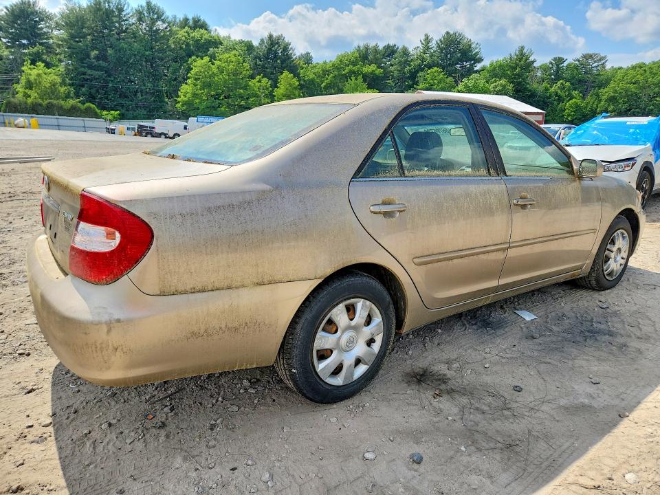 Photo 3 from auction – 2004 TOYOTA CAMRY with VIN JTDBE32K240294565