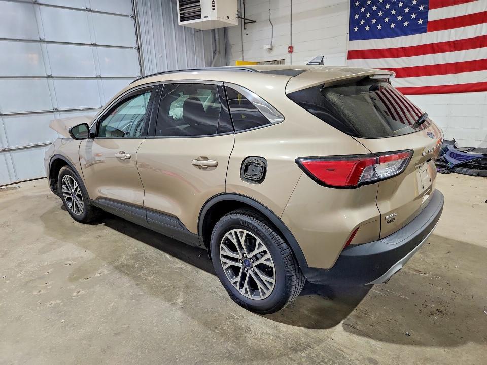 Photo 2 from auction – 2021 FORD ESCAPE with VIN 1FMCU9H65MUB35676