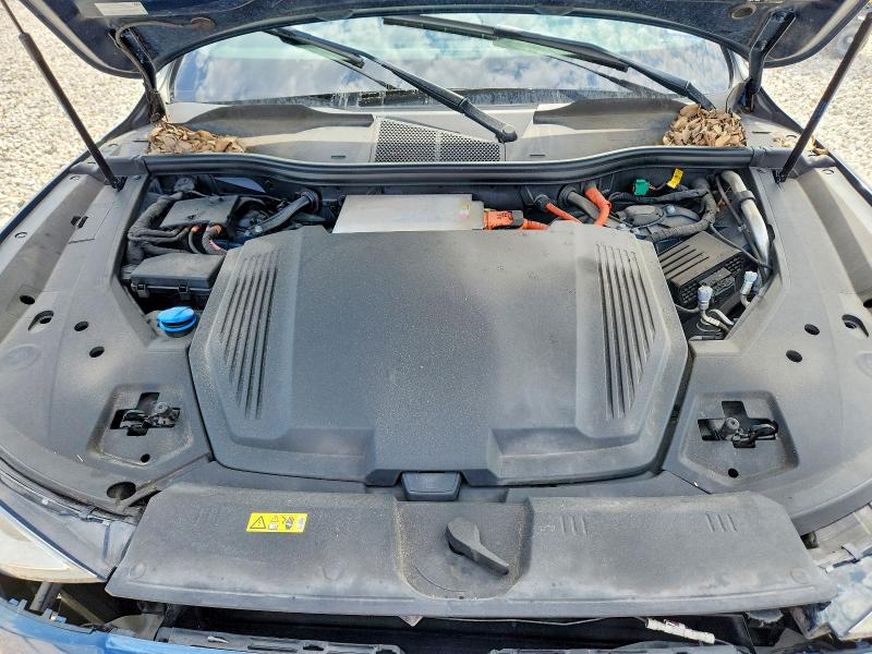 Photo 11 from auction – 2019 AUDI E-TRON with VIN WA1LAAGE1KB021698