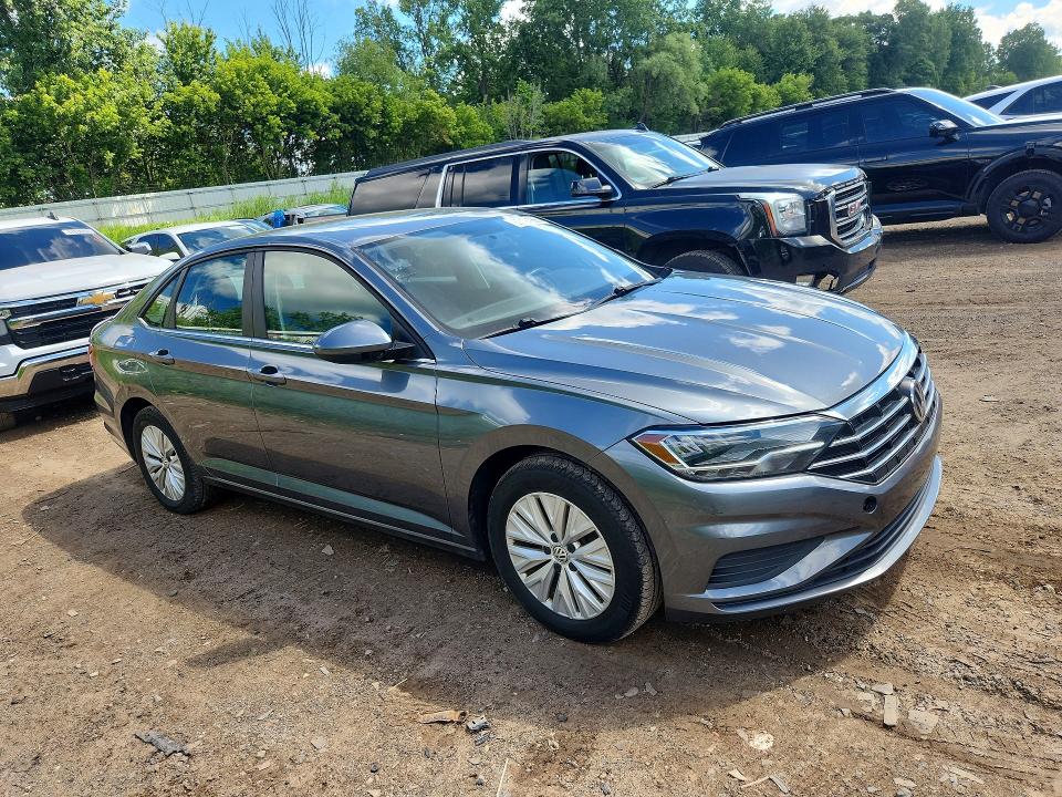 Photo 4 from auction – 2019 VOLKSWAGEN JETTA with VIN 3VWC57BU1KM045405