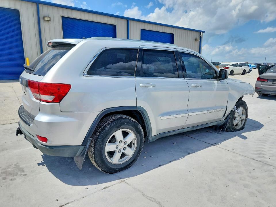 Photo 3 from auction – 2011 JEEP GRAND CHEROKEE with VIN 1J4RR4GG7BC577076