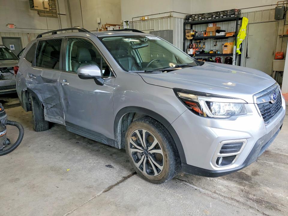 Photo 4 from auction – 2019 SUBARU FORESTER with VIN JF2SKAUC6KH507925