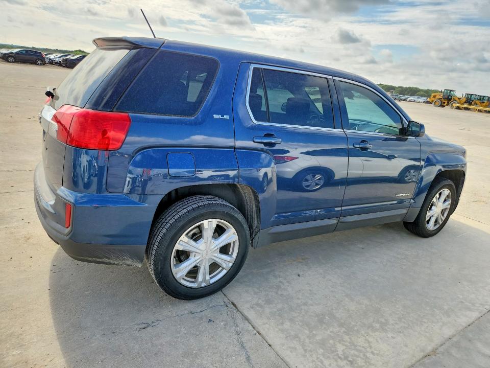Photo 3 from auction – 2017 GMC TERRAIN with VIN 2GKALMEK9H6175044