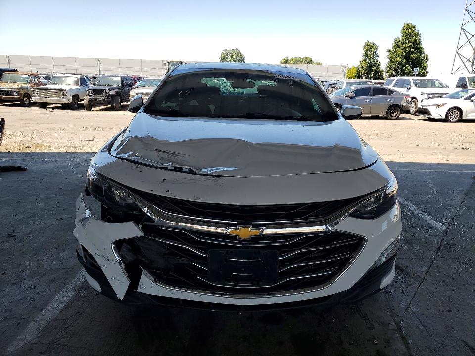 Photo 5 from auction – 2023 CHEVROLET MALIBU with VIN 1G1ZD5ST1PF226533