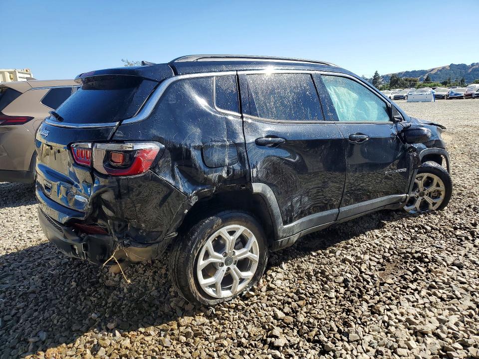 Photo 3 from auction – 2020 JEEP COMPASS with VIN 3C4NJDBN6ST549680