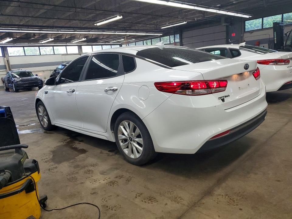 صورة رقم 2 من المزاد - 2016 KIA OPTIMA مع VIN 5XXGT4L38GG074147