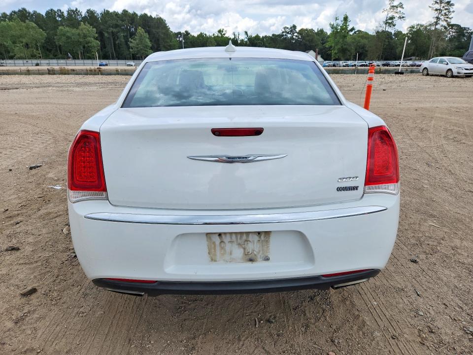 Photo 6 from auction – 2018 CHRYSLER 300 with VIN 2C3CCAEG7JH142685