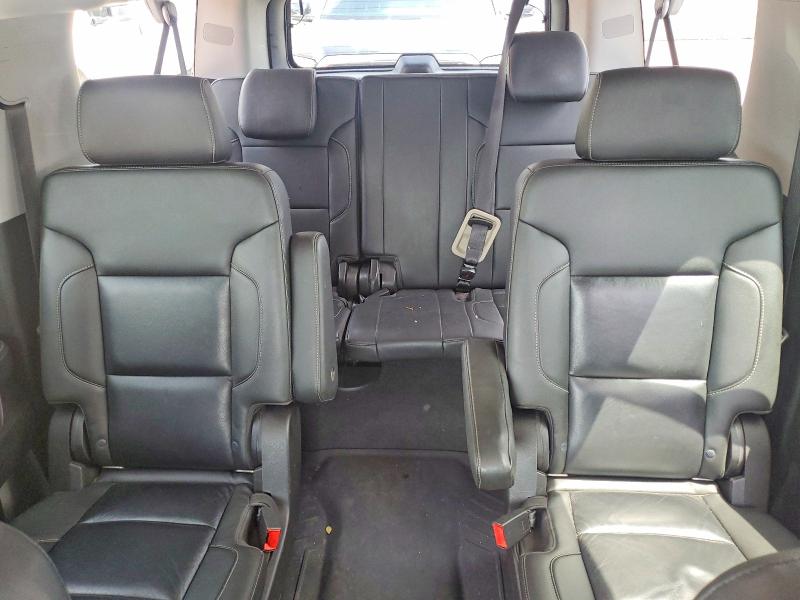 Photo 10 from auction – 2019 CHEVROLET SUBURBAN with VIN 1GNSCHKC0KR258627