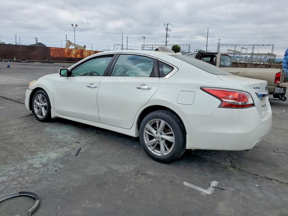 Photo 2 from auction – 2014 NISSAN ALTIMA with VIN 1N4AL3AP2EN205635