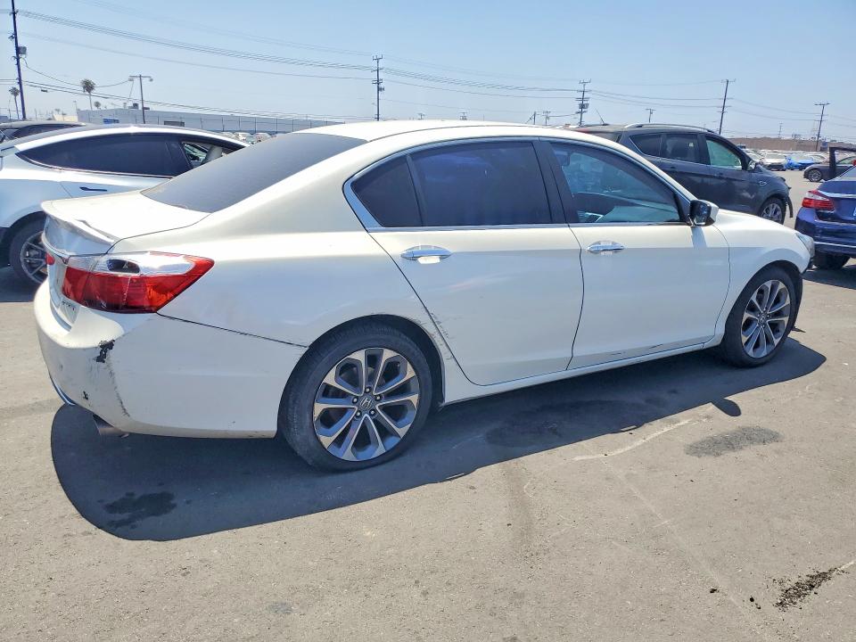 Photo 3 from auction – 2015 HONDA ACCORD with VIN 1HGCR2F56FA259937