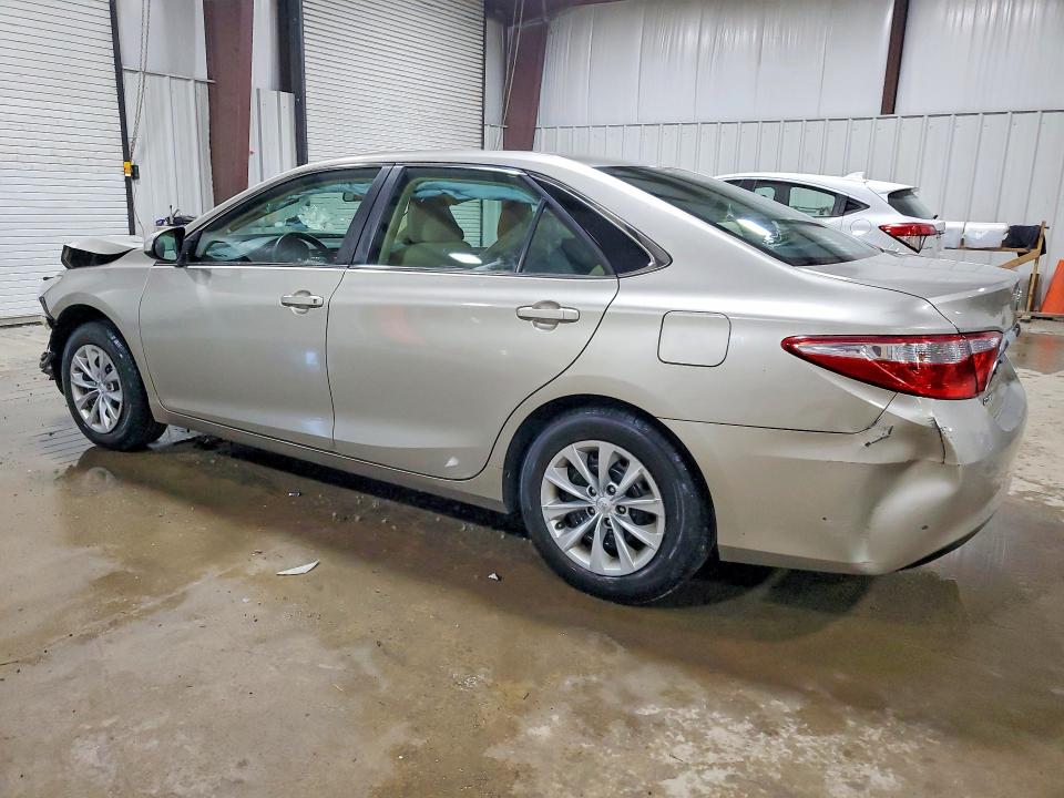 Photo 2 from auction – 2017 TOYOTA CAMRY with VIN 4T1BF1FK4HU768781