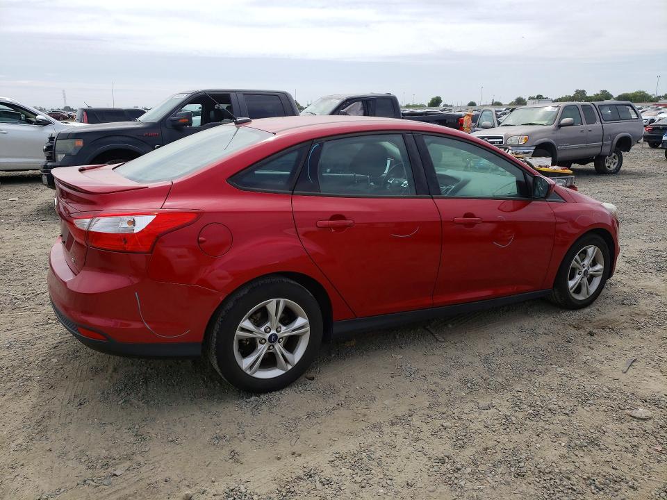Photo 3 from auction – 2012 FORD FOCUS with VIN 1FAHP3F21CL386526