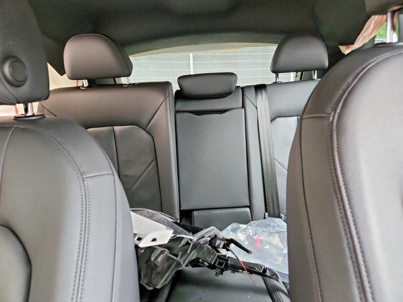 Photo 10 from auction – 2021 AUDI Q3 with VIN WA1DECF32M1050981