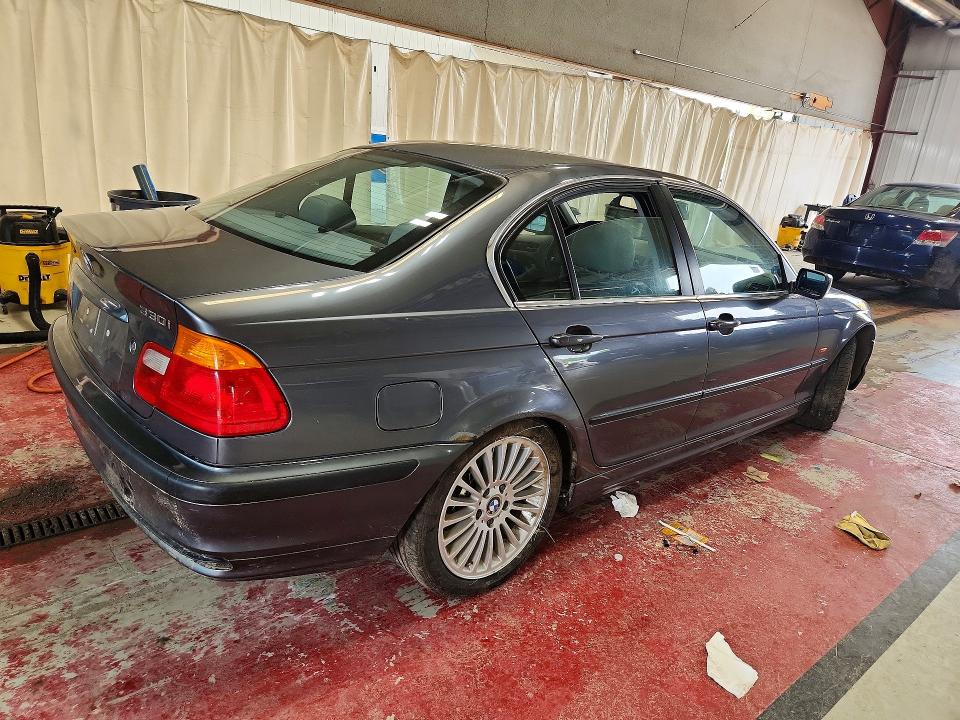 Photo 3 from auction – 2001 BMW 330 with VIN WBAAV53471FJ63290