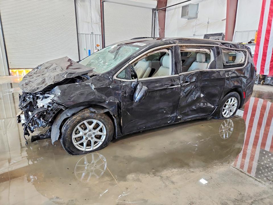 CHRYSLER PACIFICA 2021 with VIN 2C4RC1BG3MR600716 - Photo from auction