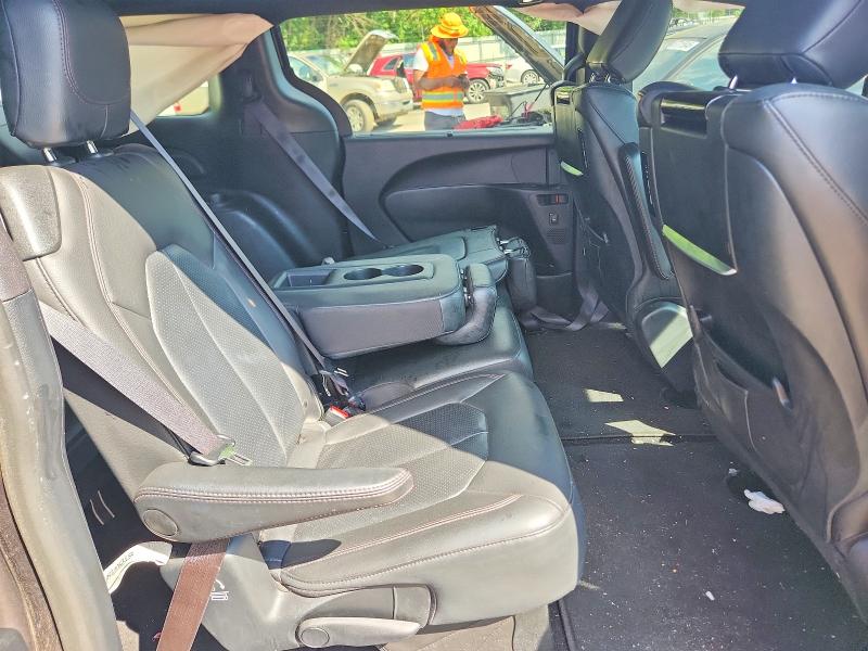 Photo 11 from auction – 2020 CHRYSLER PACIFICA with VIN 2C4RC1EGXLR117346