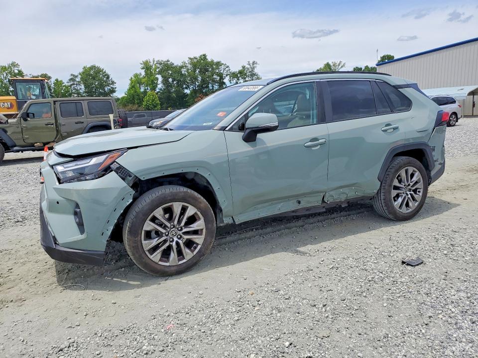 TOYOTA RAV4 2022 with VIN JTMC1RFV7ND087963 - Photo from auction