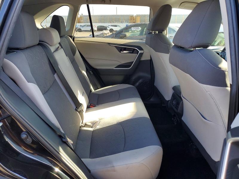 Photo 11 from auction – 2020 TOYOTA RAV4 with VIN 2T3W1RFV8LW065872