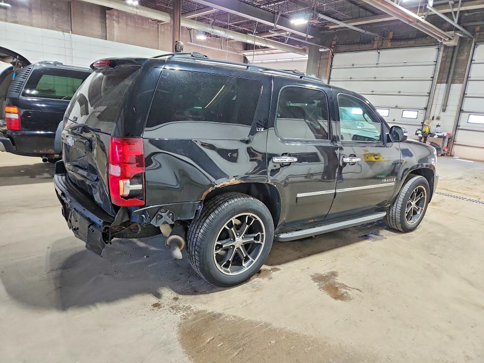 Photo 3 from auction – 2009 CHEVROLET TAHOE with VIN 1GNFK33079R242463