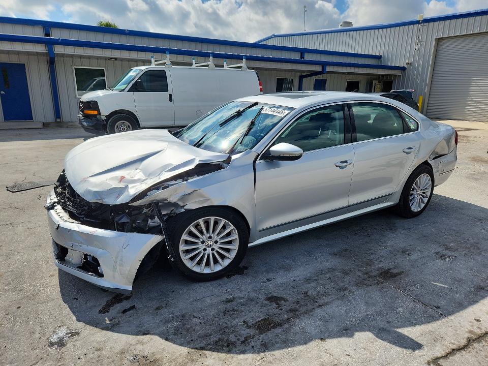 VOLKSWAGEN PASSAT 2017 with VIN 1VWBT7A30HC072874 - Photo from auction