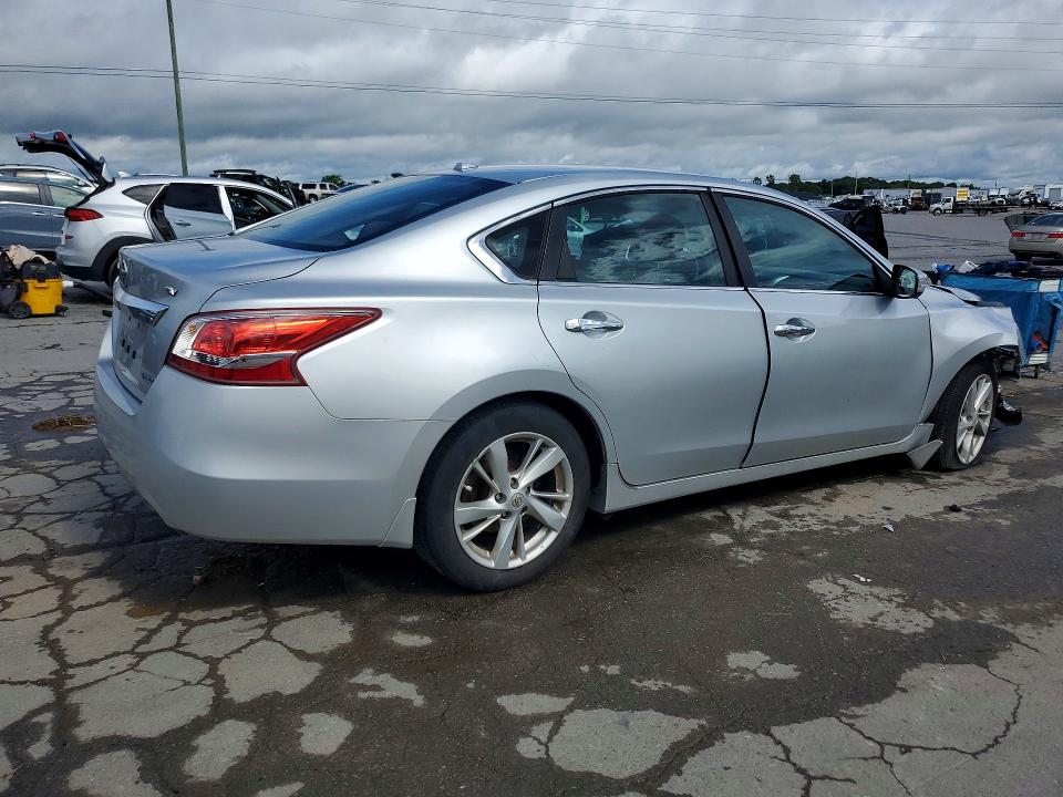 Photo 3 from auction – 2013 NISSAN ALTIMA with VIN 1N4AL3AP1DC907939