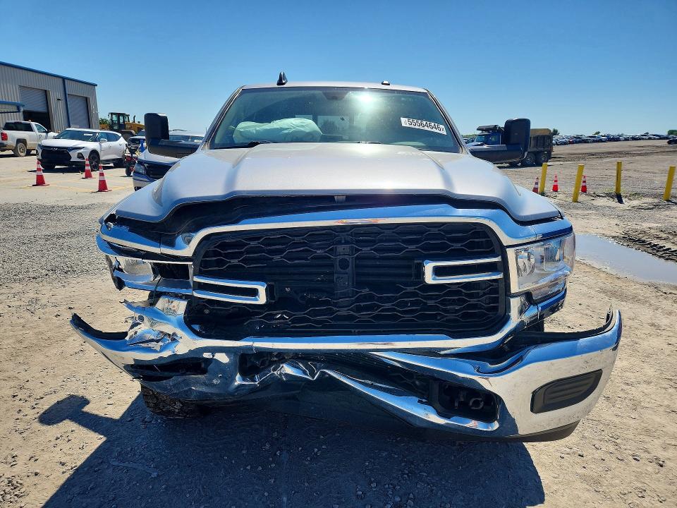 Photo 5 from auction – 2019 RAM 2500 with VIN 3C6UR5CL2KG539526