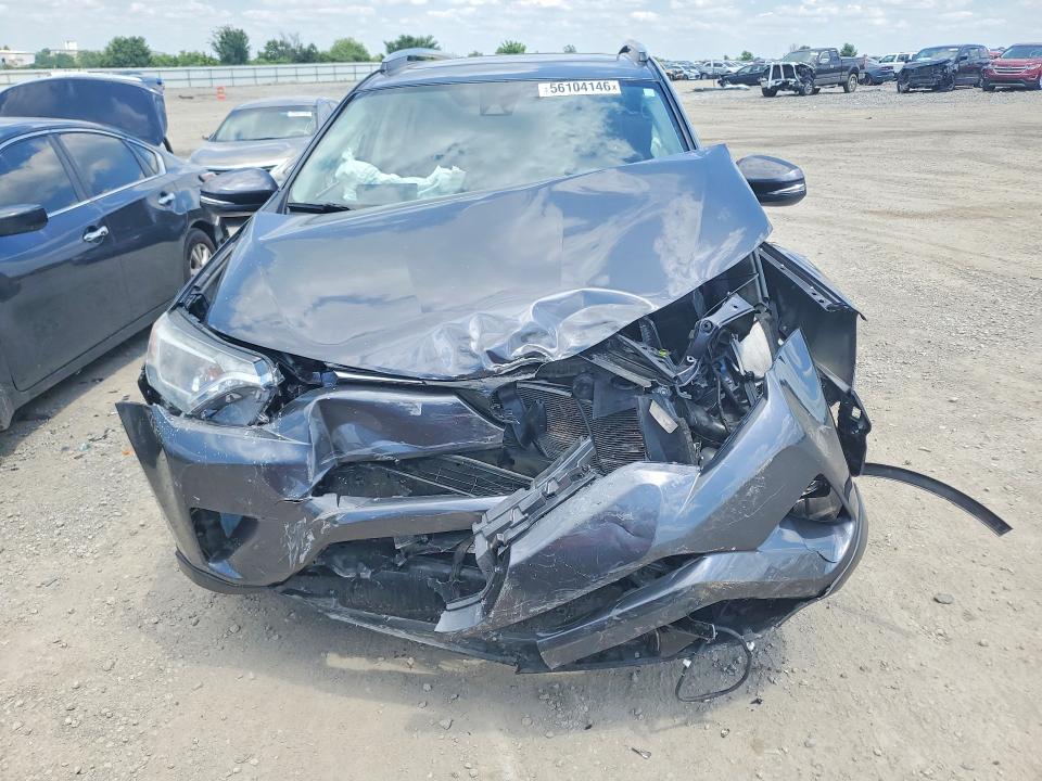 Photo 5 from auction – 2018 TOYOTA RAV4 with VIN JTMRFREV4JD230214